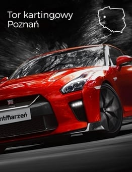 Nissan w kolorze czerwonym