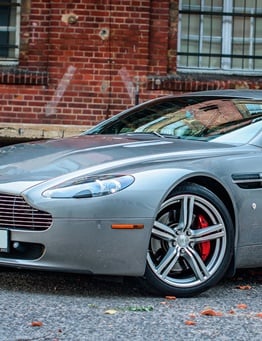 Jazda Aston Martinem V8 Vantage