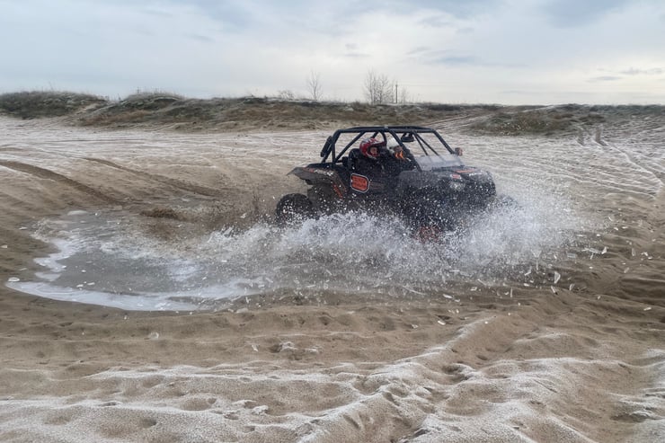 buggy w wodzie