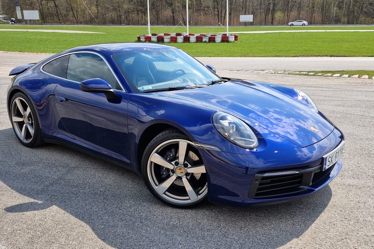 porsche 911 carrera 4