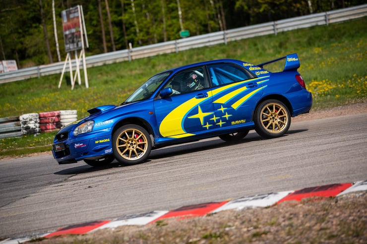 Subaru na torze w Kielcach