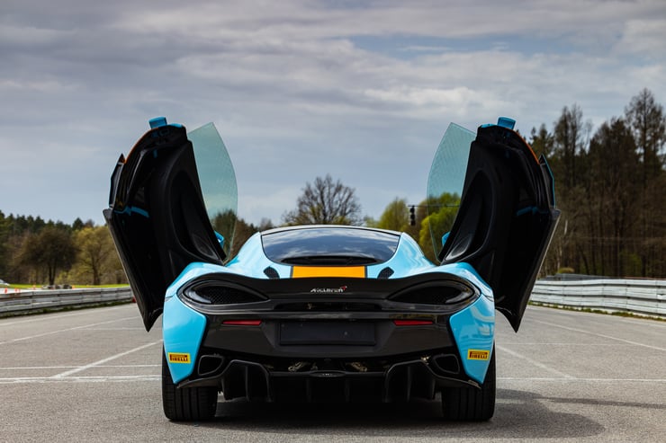 Mclaren 570GT tył