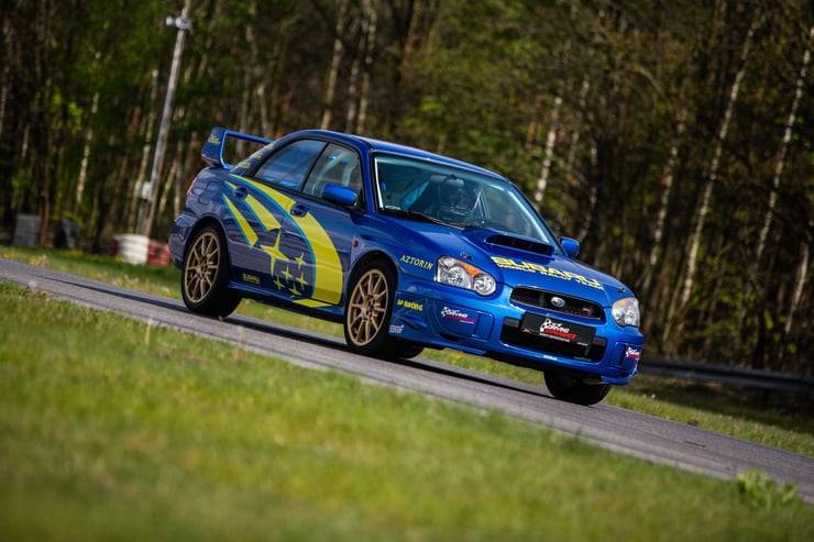 Subaru na torze