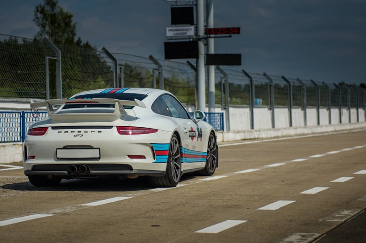 Porsche 911 GT3 ze spojlerem, ujęcie tyłem