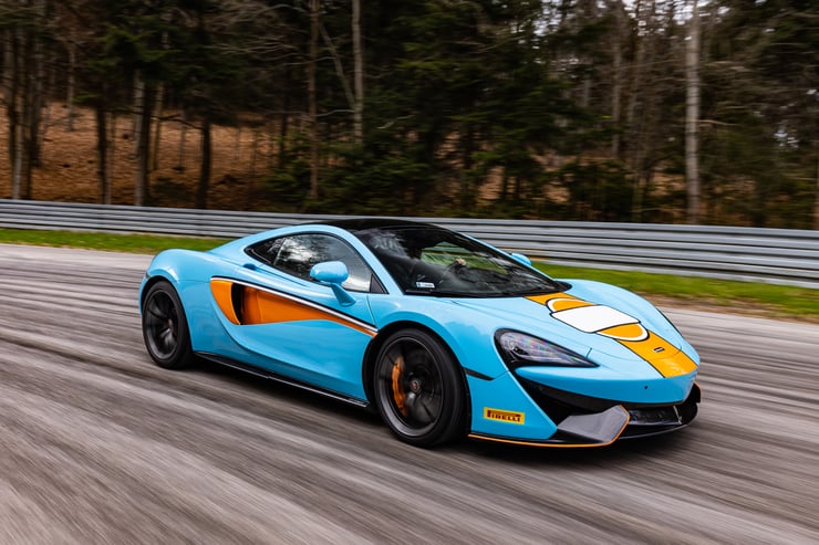 superauto na torze
