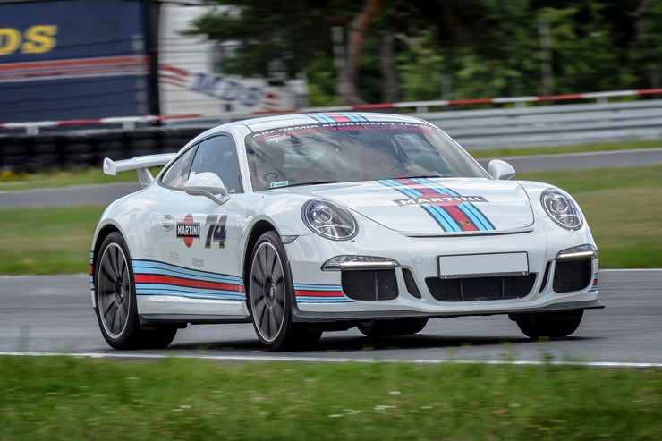 Widok na przód sportowego Porsche