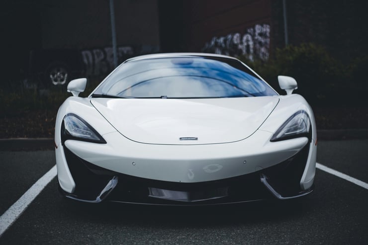 sportowy mclaren