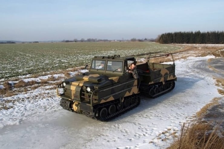 amfibia gąsienicowa volvo bv202 widok z tyłu
